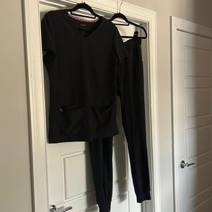 Heart soul black jogger scrub set